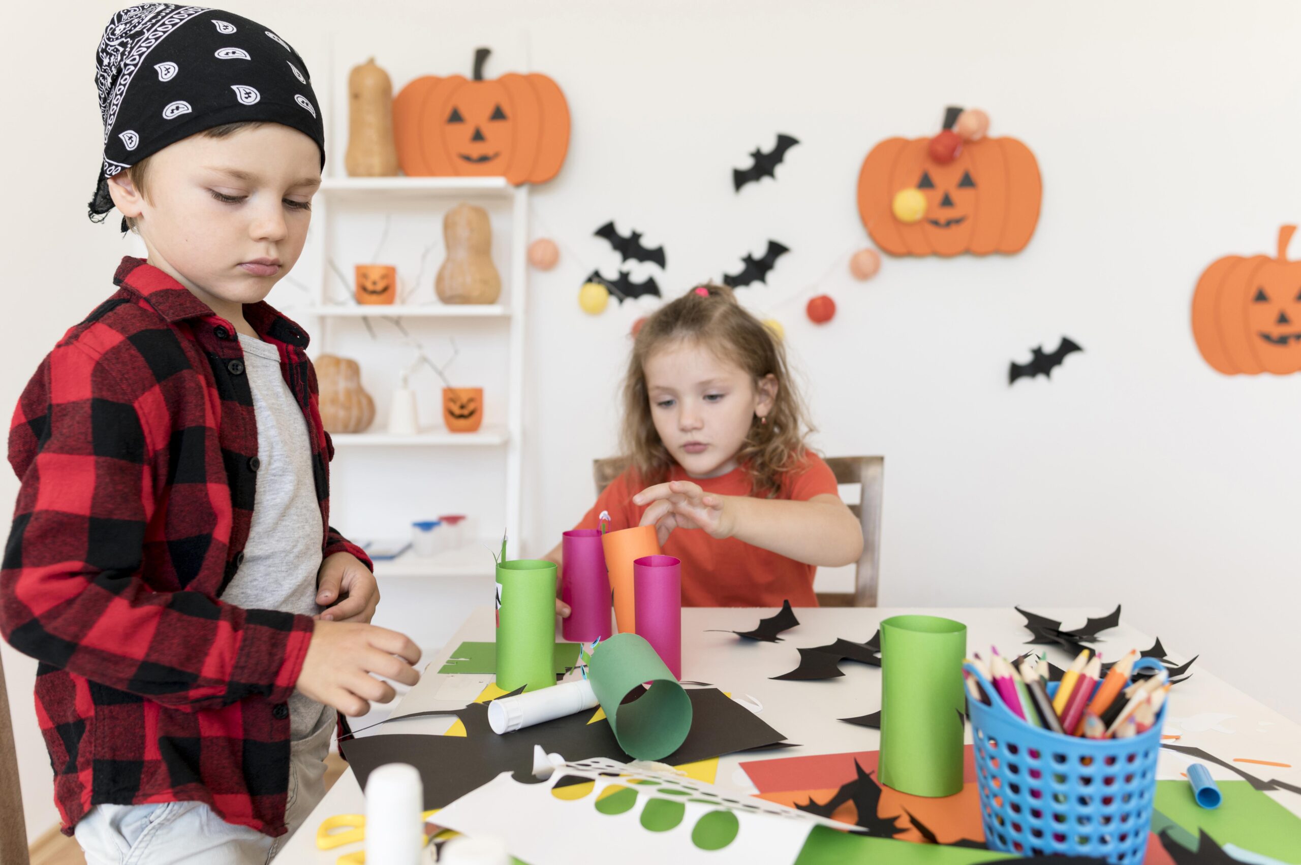 Children learning and exploring in a Reggio Emilia preschool classroom